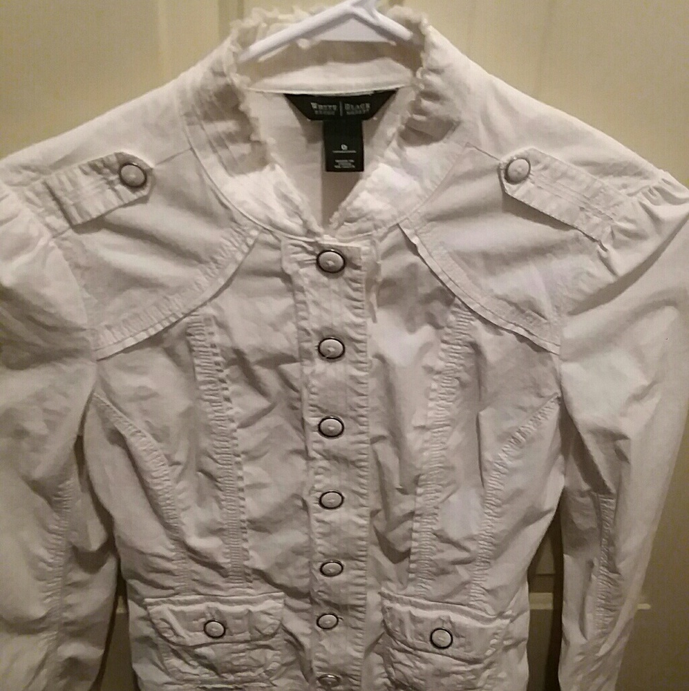 WHITE HOUSE BLACK MARKET FITTED JACKET SIZE O
